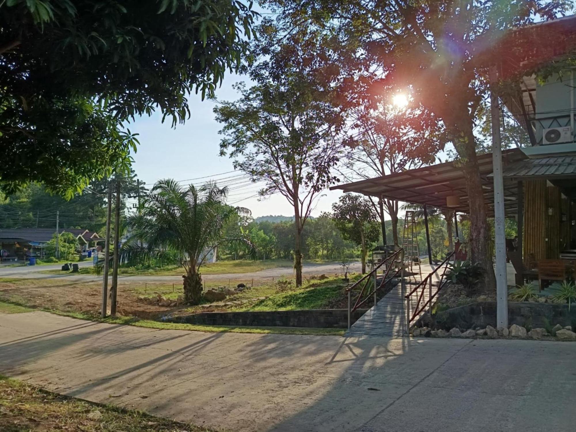 Green Gen Hotel, Mueang Phuket Ban Lo Ti Pa Eksteriør bilde