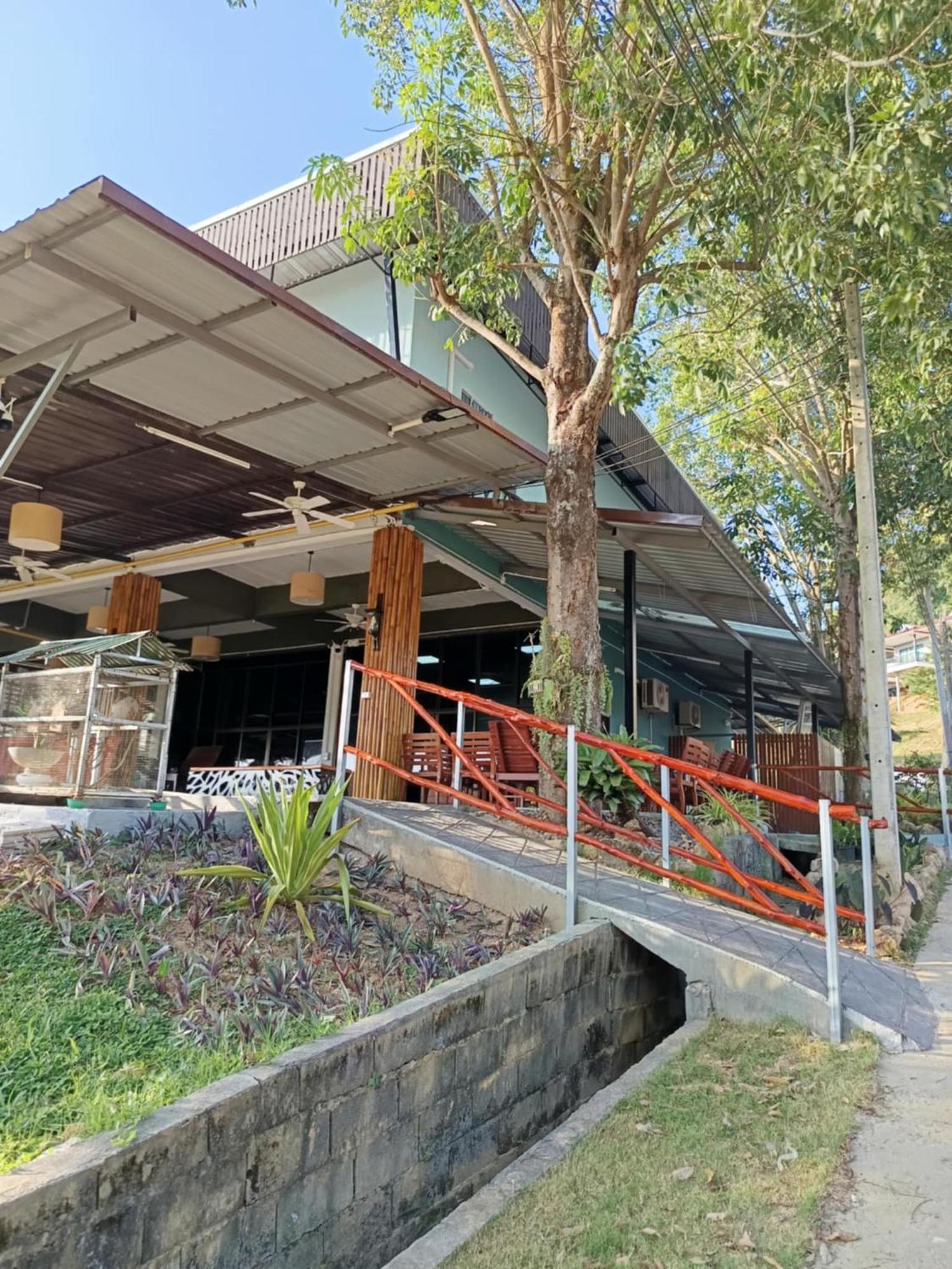 Green Gen Hotel, Mueang Phuket Ban Lo Ti Pa Eksteriør bilde